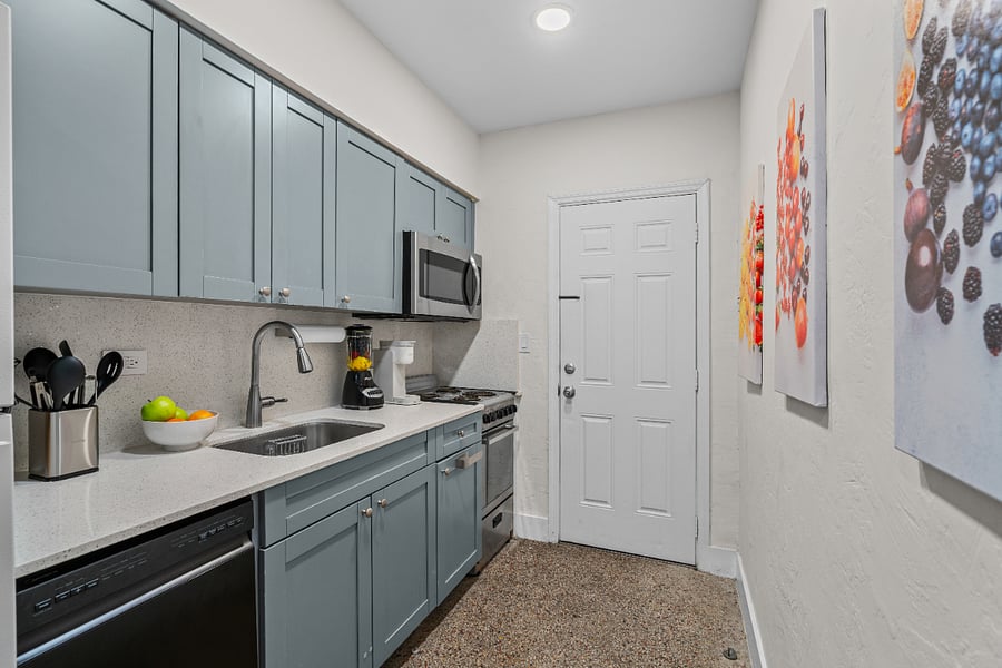 Furnished Finder property 877808_1 photo 3