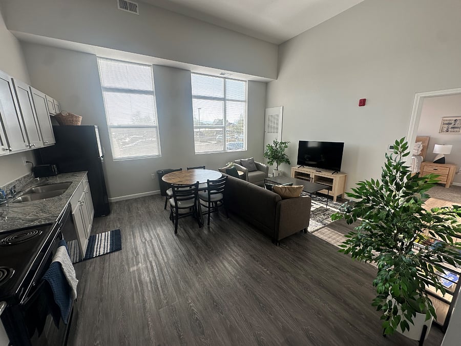 Furnished Finder property 877845_1 photo 3