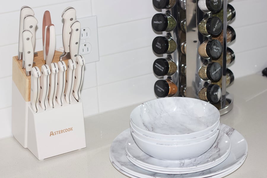 The kitchen is fully equipped!