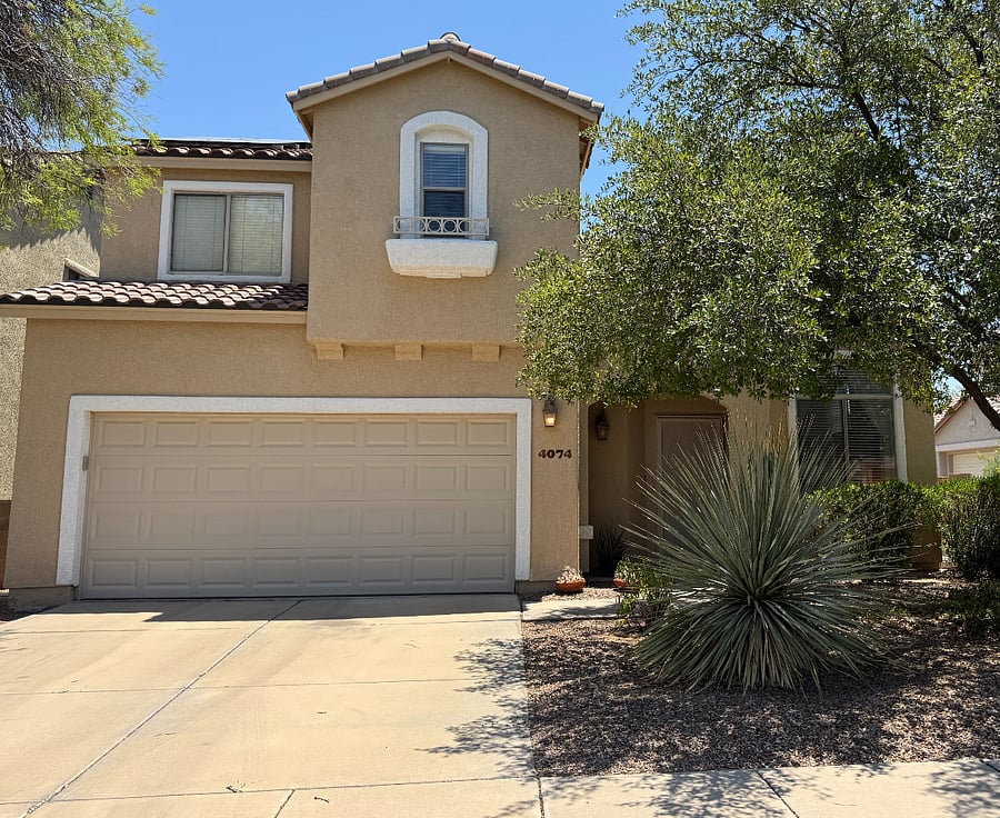 Friendly neighbors in a quiet spot. The Tucson Racquet Club is within walking distance