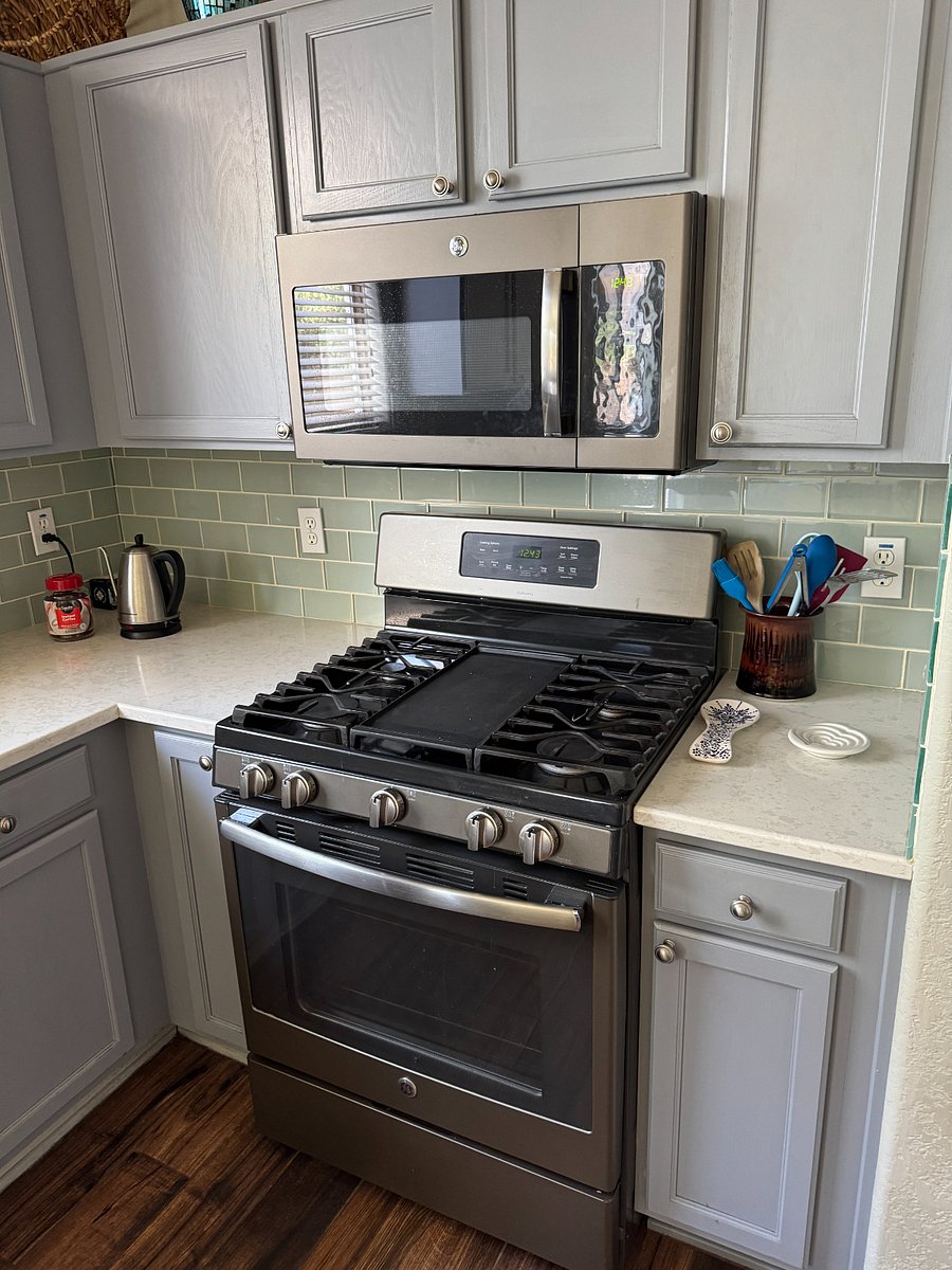 Kitchen: You are welcome to use any appliances, pots, pans, dishes.