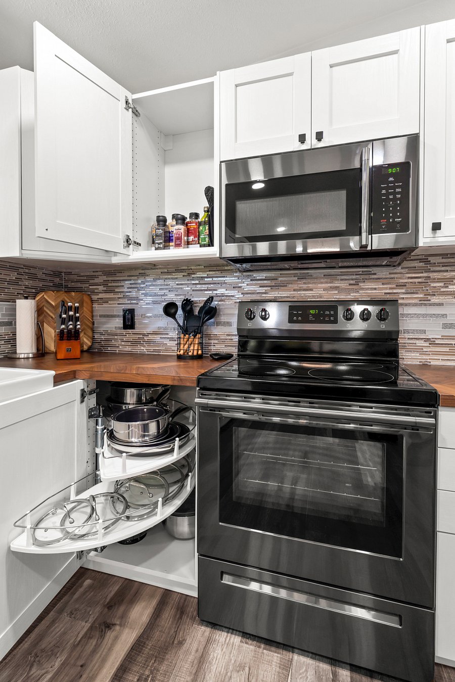 Furnished Finder property 877924_4 photo 16