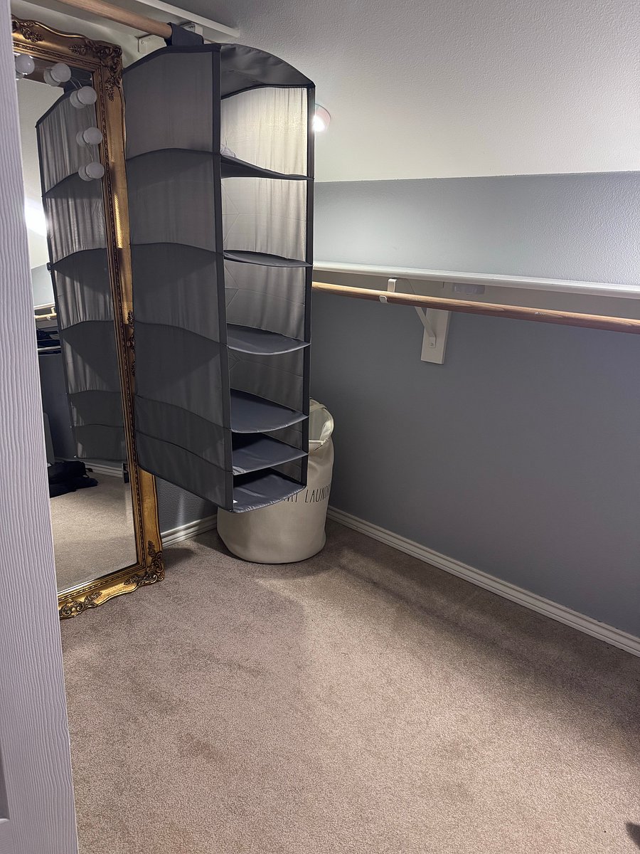 Walk-in closet, Full length mirror
