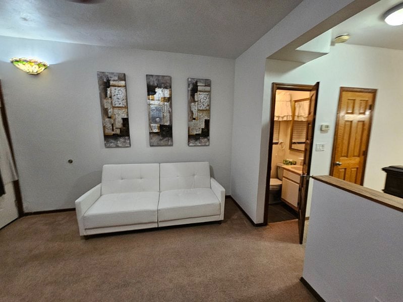 Furnished Finder property 878041_1 photo 3