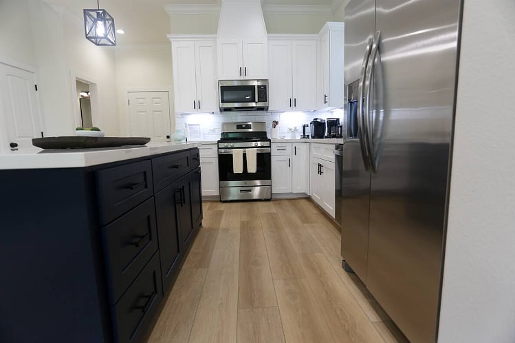 Clean, bright, chef's kitchen complete with dishwasher, gas stove, ice maker, and garbage disposal. Coffee bar includes a Keurig, French press with electric kettle, and a programmable coffee maker! Plenty of other appliances including a crockpot. 