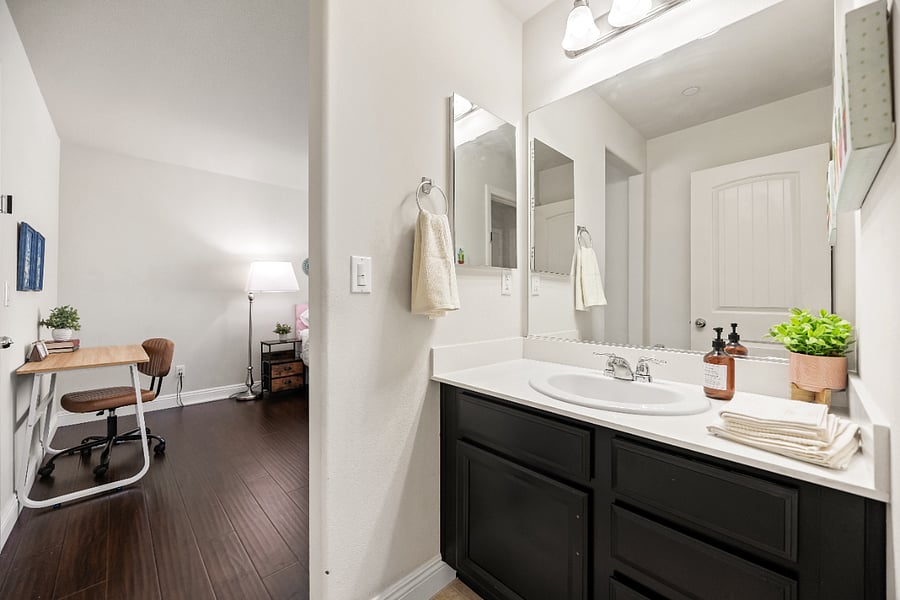 Furnished Finder property 878092_1 photo 26