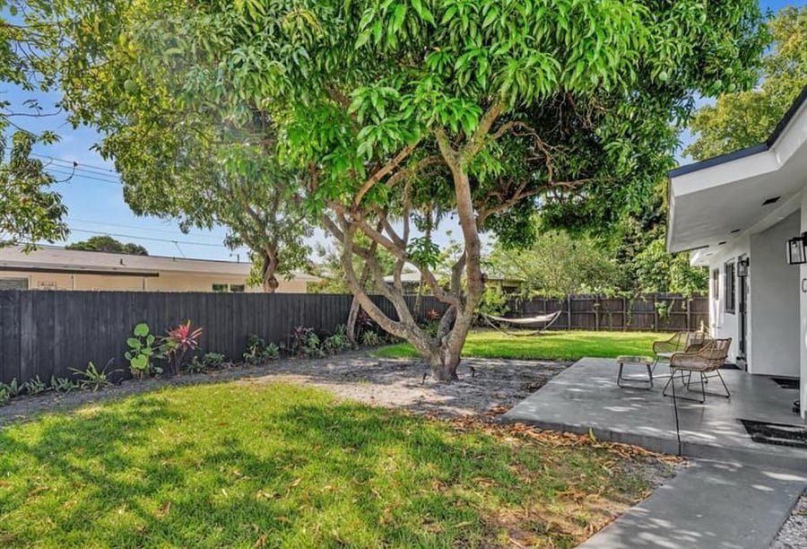 Furnished Finder property 878106_1 photo 17