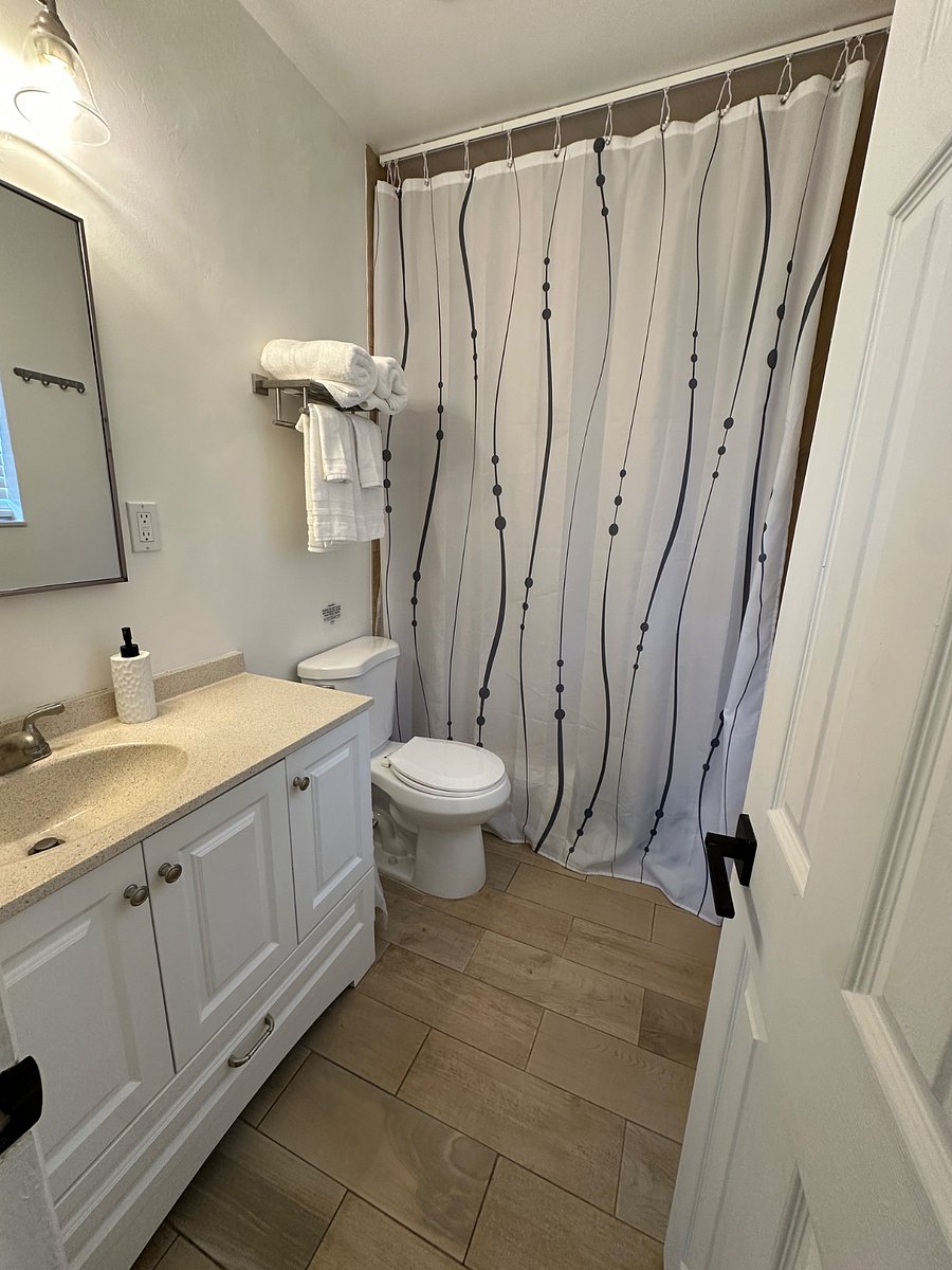 Furnished Finder property 878106_1 photo 12