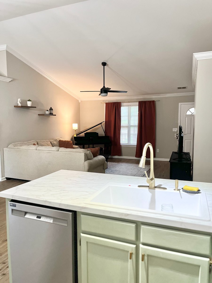 Furnished Finder property 878117_1 photo 22