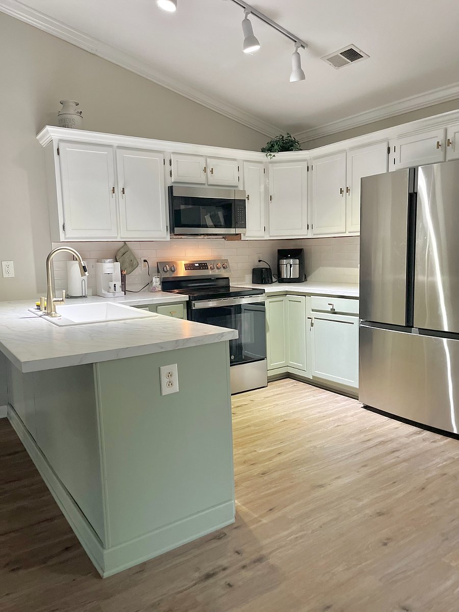 Furnished Finder property 878117_1 photo 24
