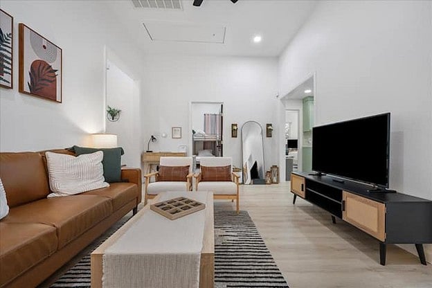 Furnished Finder property 878134_1 photo 3