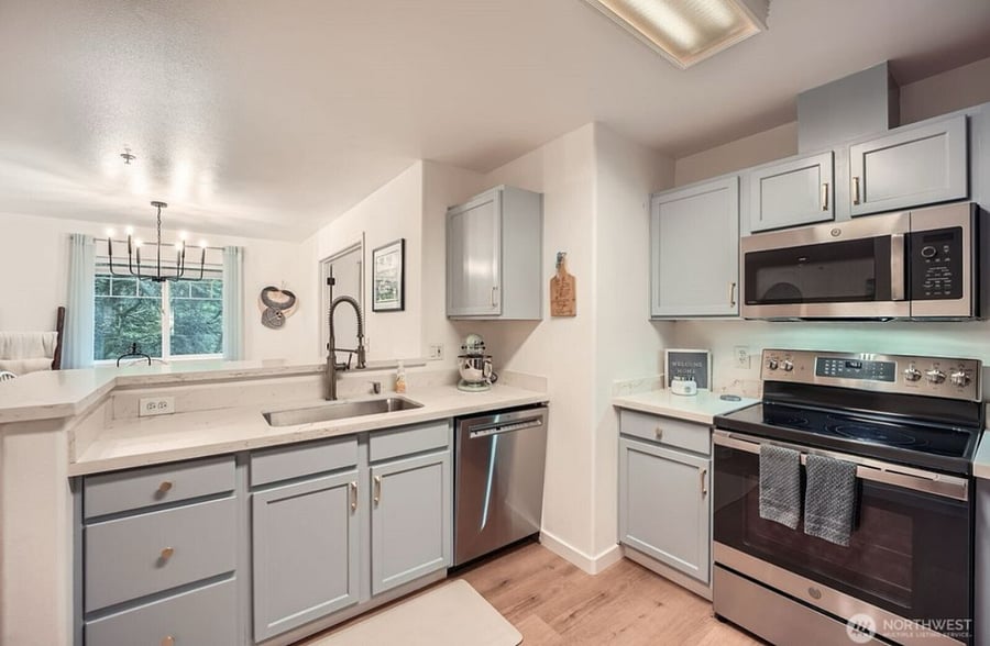 Furnished Finder property 878150_1 photo 9
