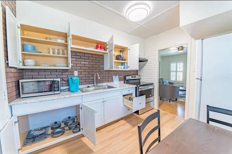 Furnished Finder property 878257_1 photo 3