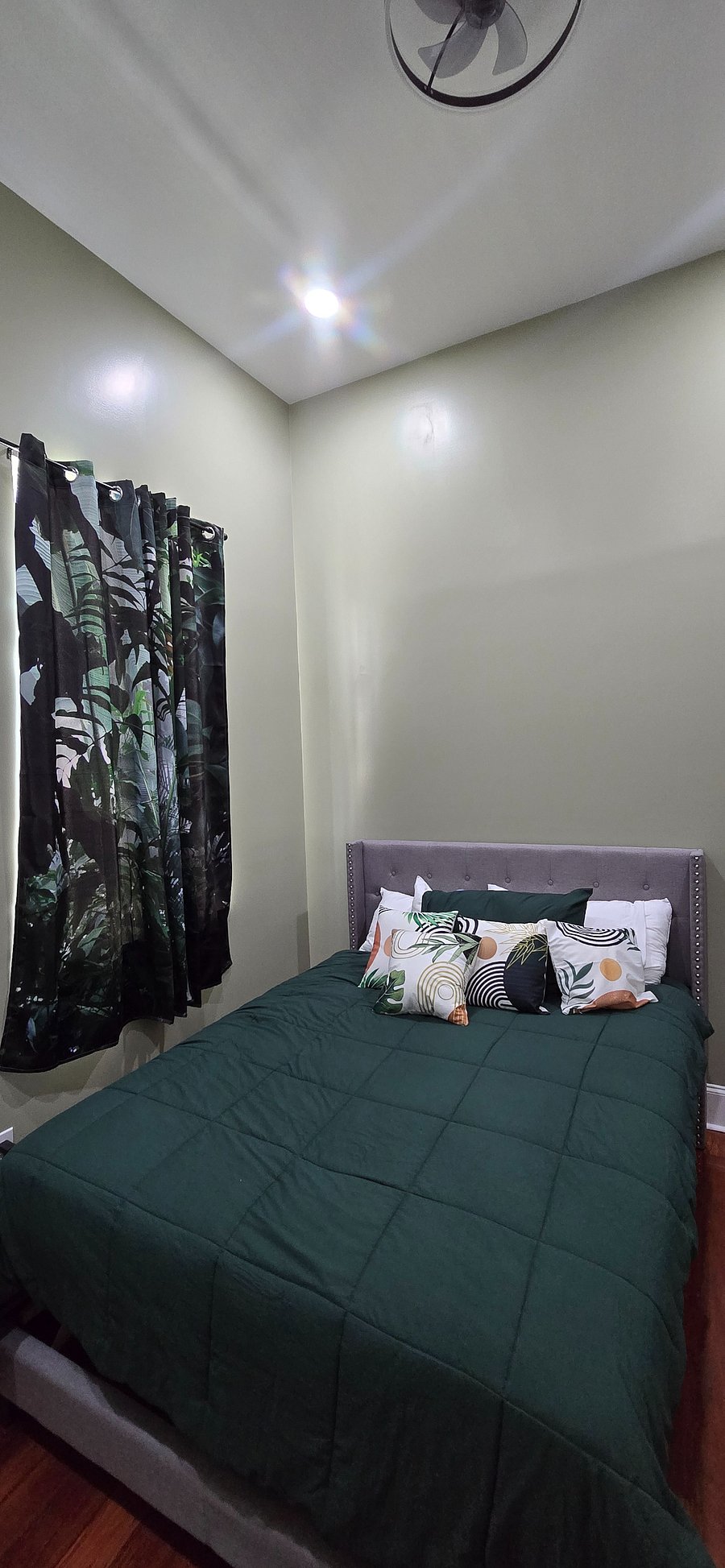 Large Queen size bedroom with large closet and wardrobe. 