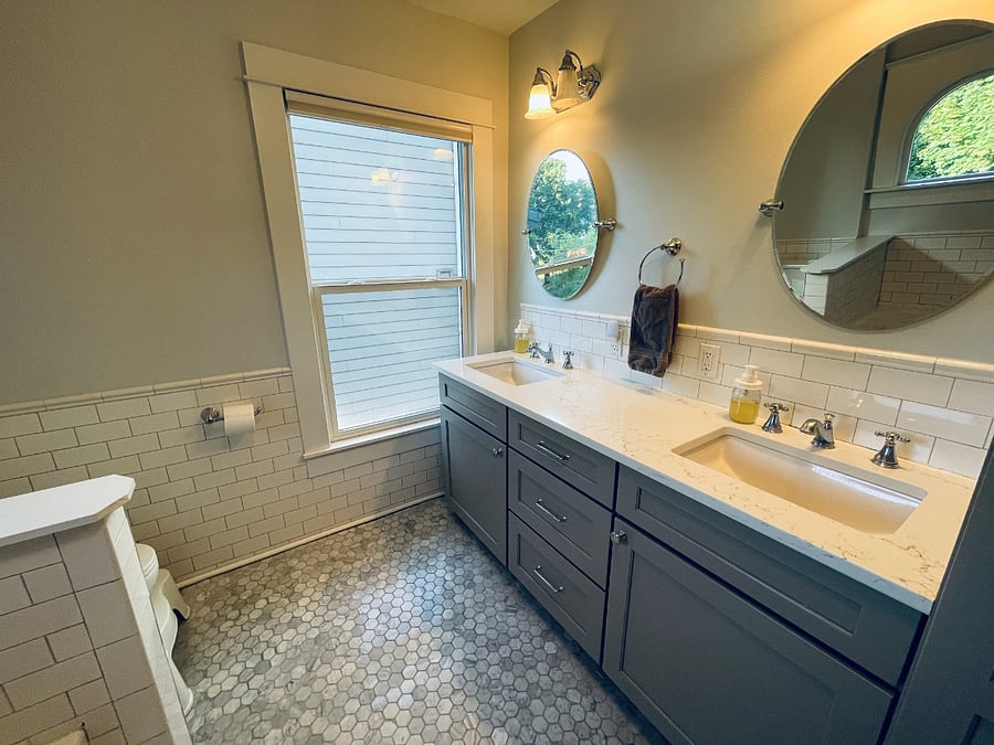 Upstairs Full Bath