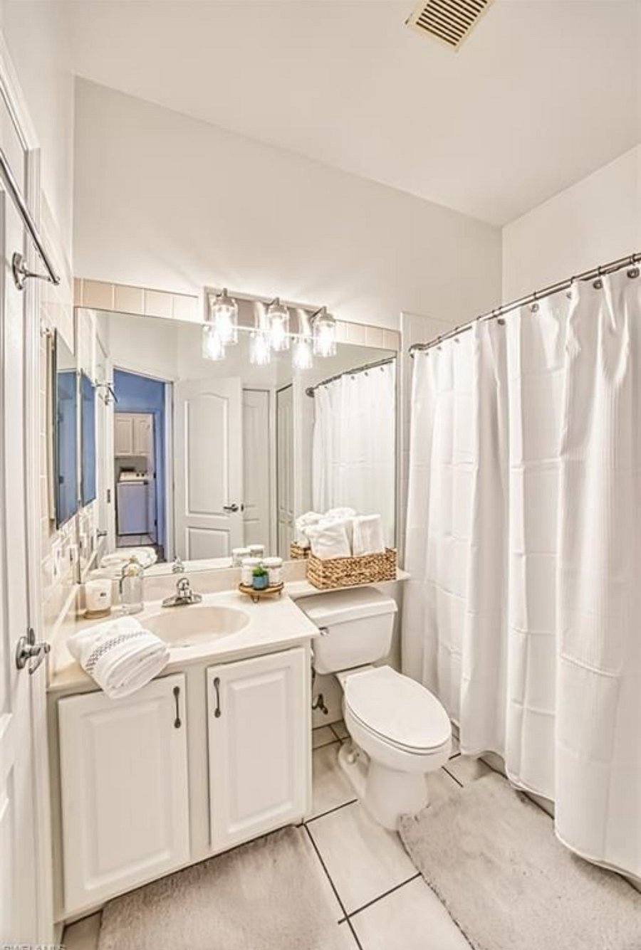 Jack & Jill Guest Bath