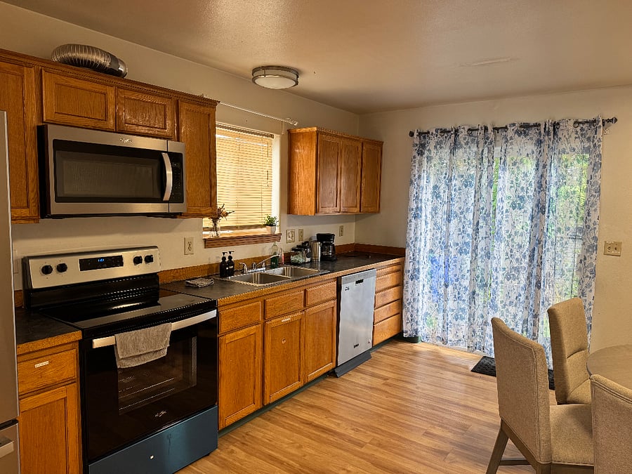 Kitchen stove and cooking area