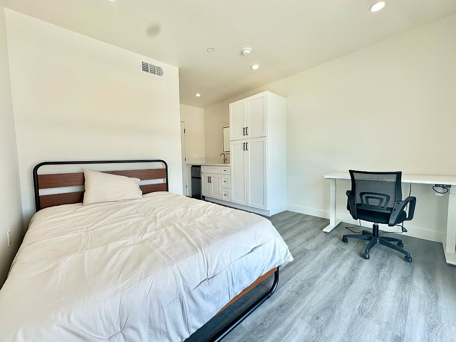 Furnished Finder property 878416_1 photo 28