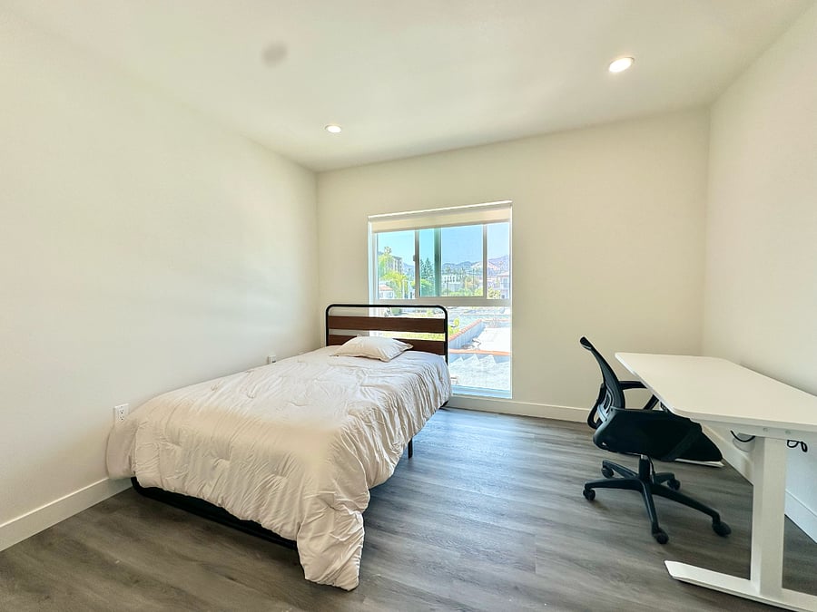 Furnished Finder property 878416_1 photo 32
