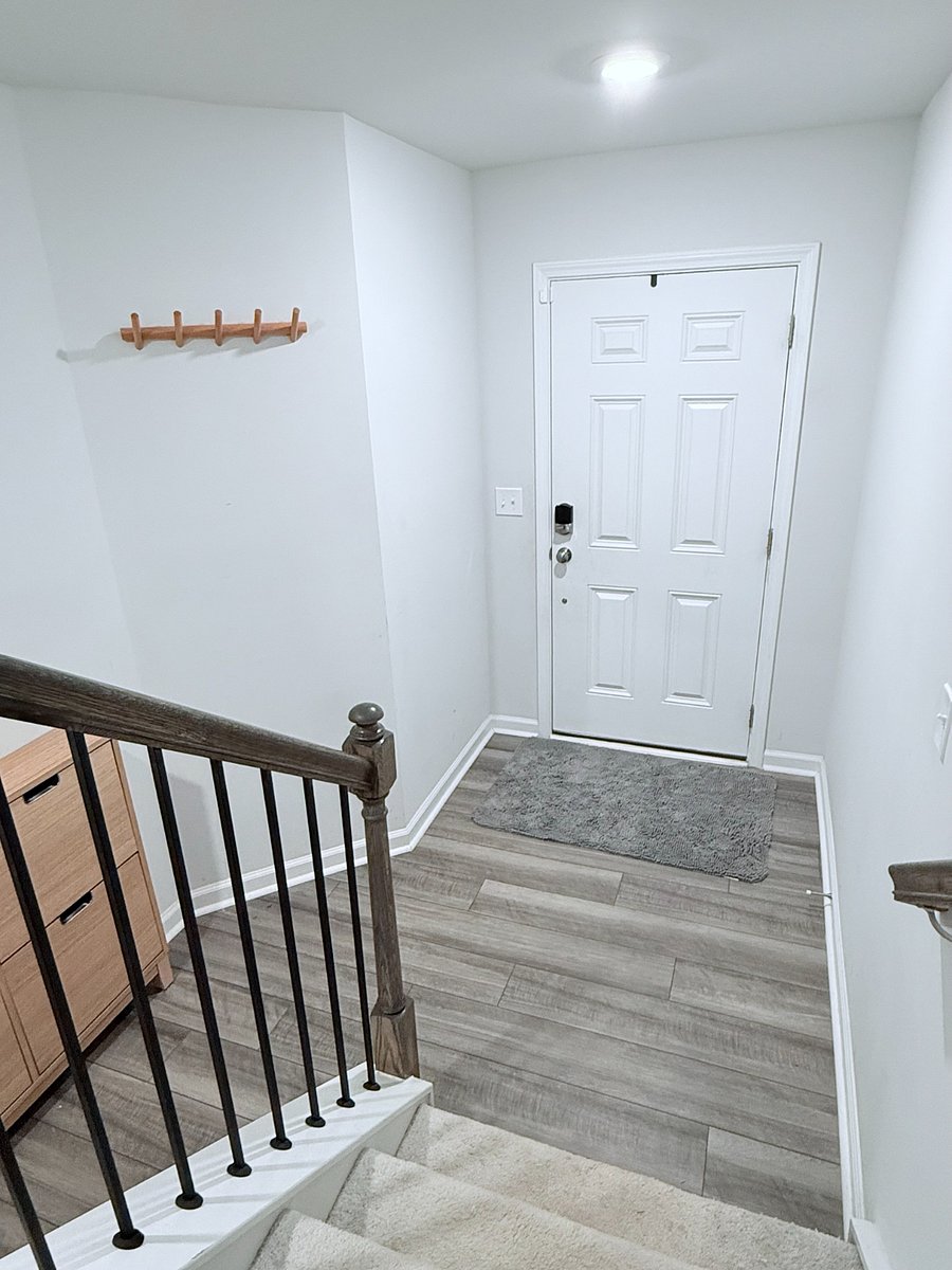 First floor: Front entrance