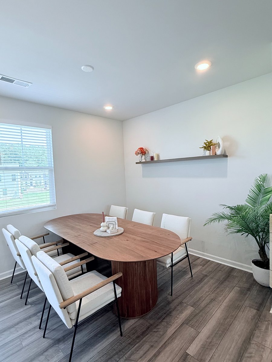 Second floor: Dining room