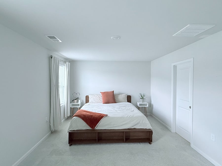 Third floor: Master bedroom and bathroom