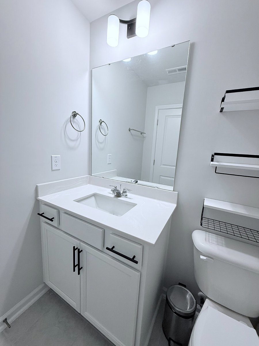 Third floor: Nursery bathrom