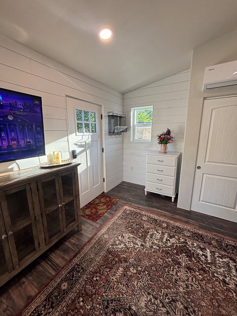 Furnished Finder property 878421_1 photo 12