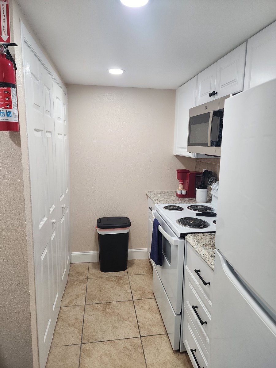 Furnished Finder property 878501_1 photo 8