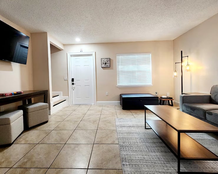 Furnished Finder property 878501_1 photo 3