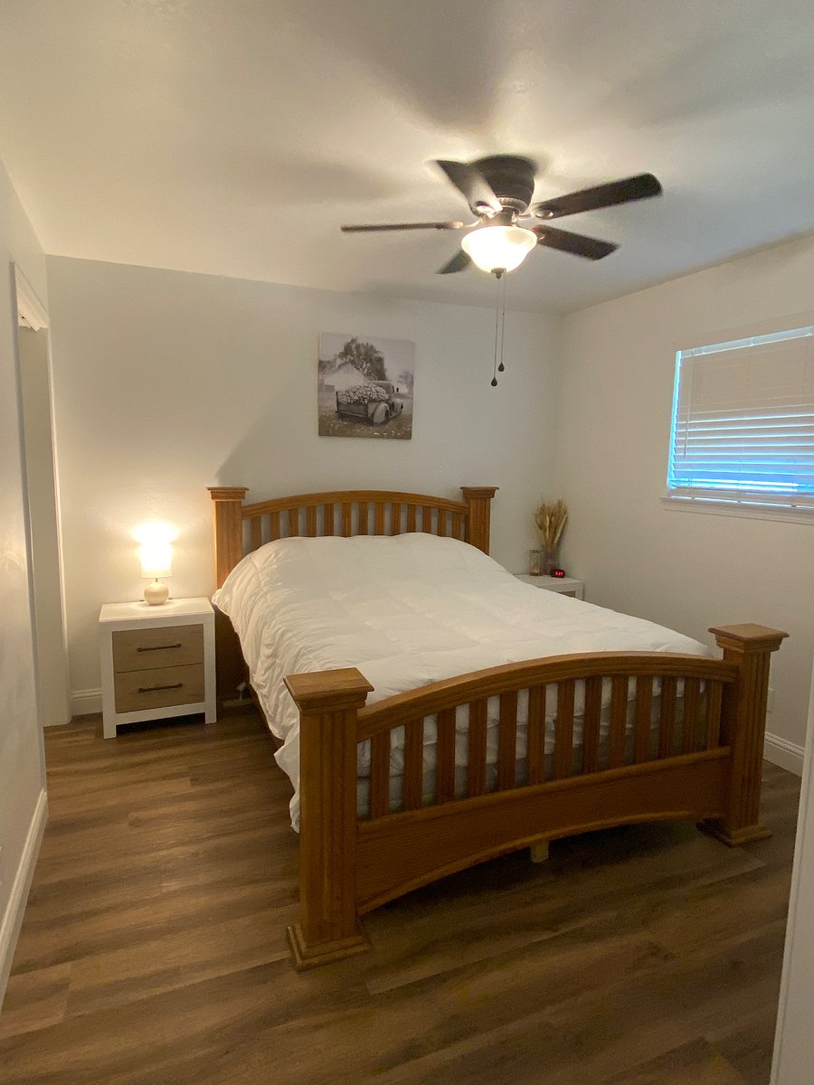 Smaller bedroom