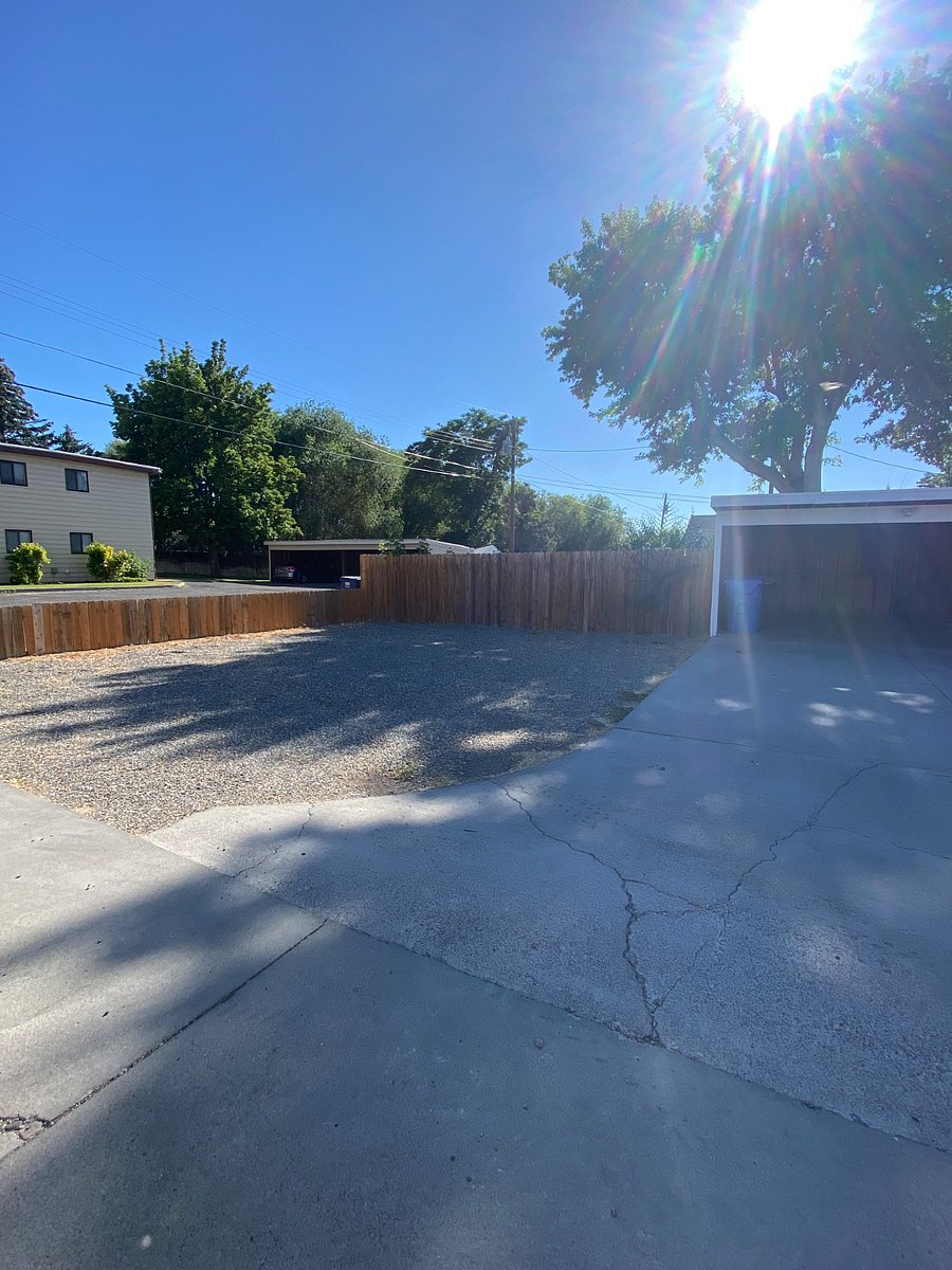 Extra gravel parking
