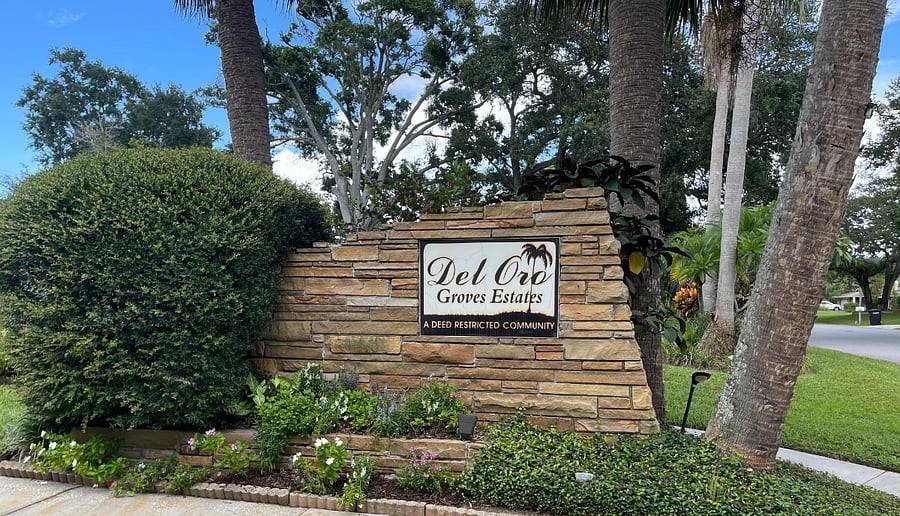 Del Oro Groves is an winning neighbor in East Clearwater