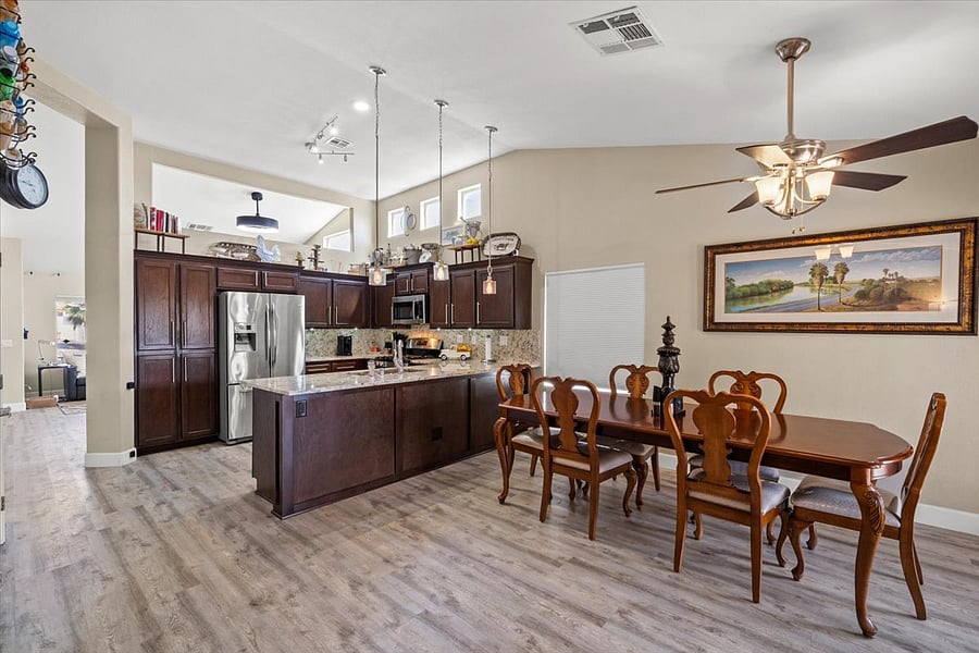 Furnished Finder property 878648_1 photo 4