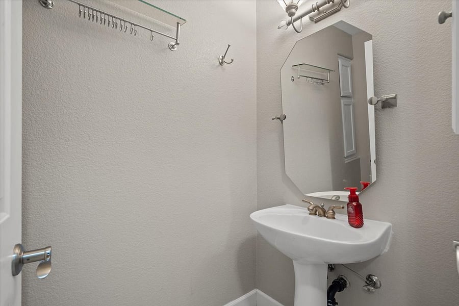 Furnished Finder property 878648_1 photo 10
