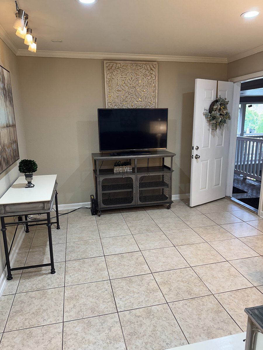 Furnished Finder property 878679_1 photo 3
