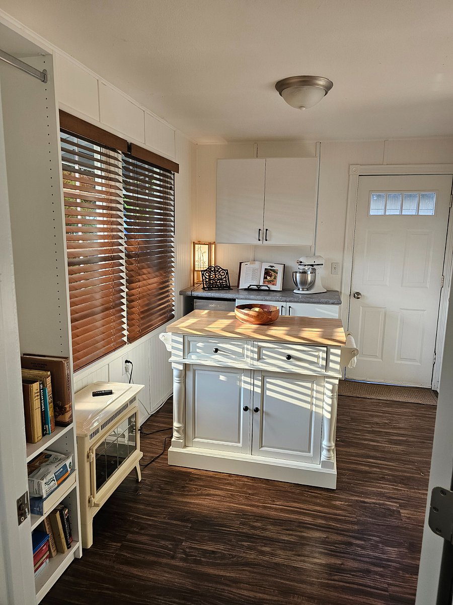 Furnished Finder property 878711_1 photo 11