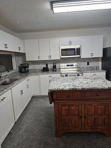 Furnished Finder property 878746_1 photo 3