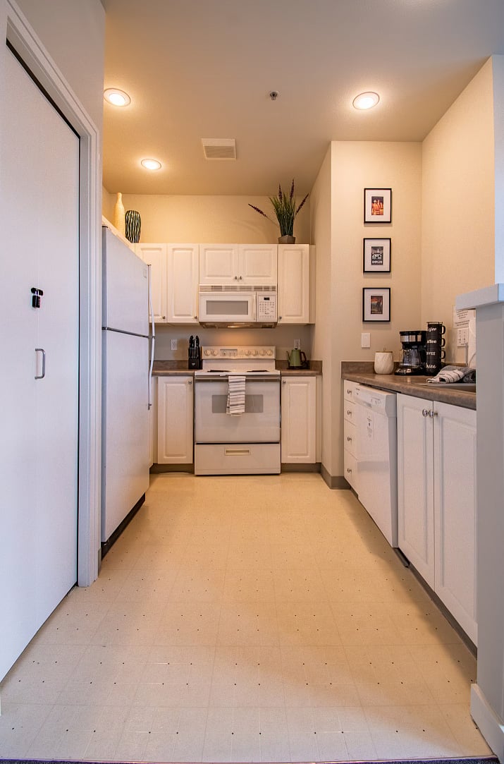 Furnished Finder property 878788_2 photo 17