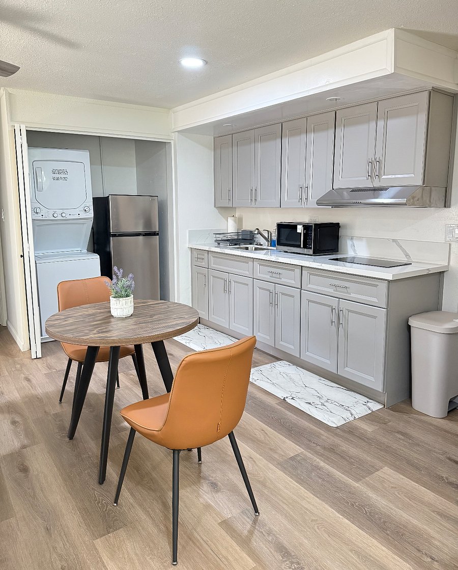Furnished Finder property 878863_1 photo 7