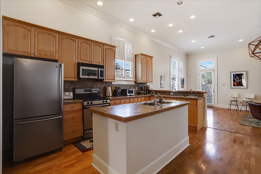 full modern kitchen