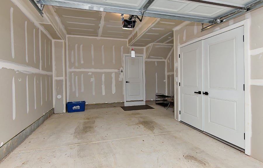 1 Car Garage