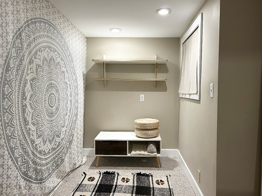 A good space for meditation or yoga.