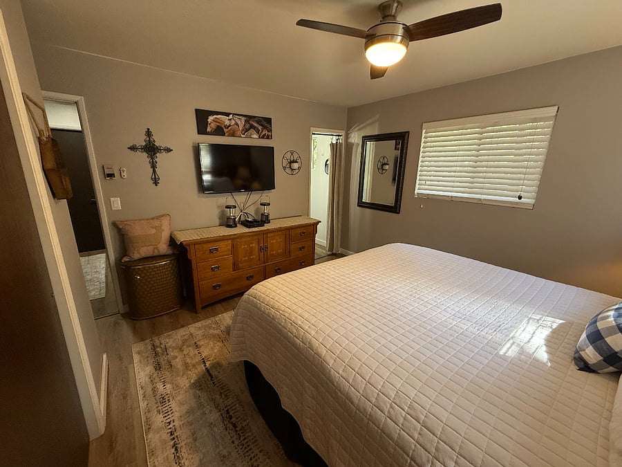Furnished Finder property 878999_1 photo 9