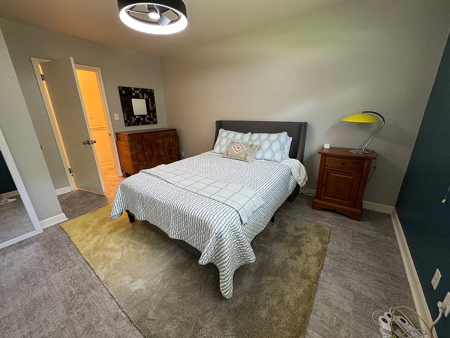 Fan with dimmer lighting