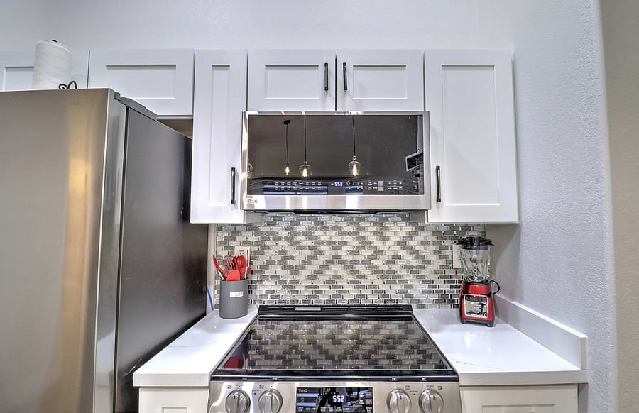 Kitchen, Smart Stove / Smart Microwave, Shared 