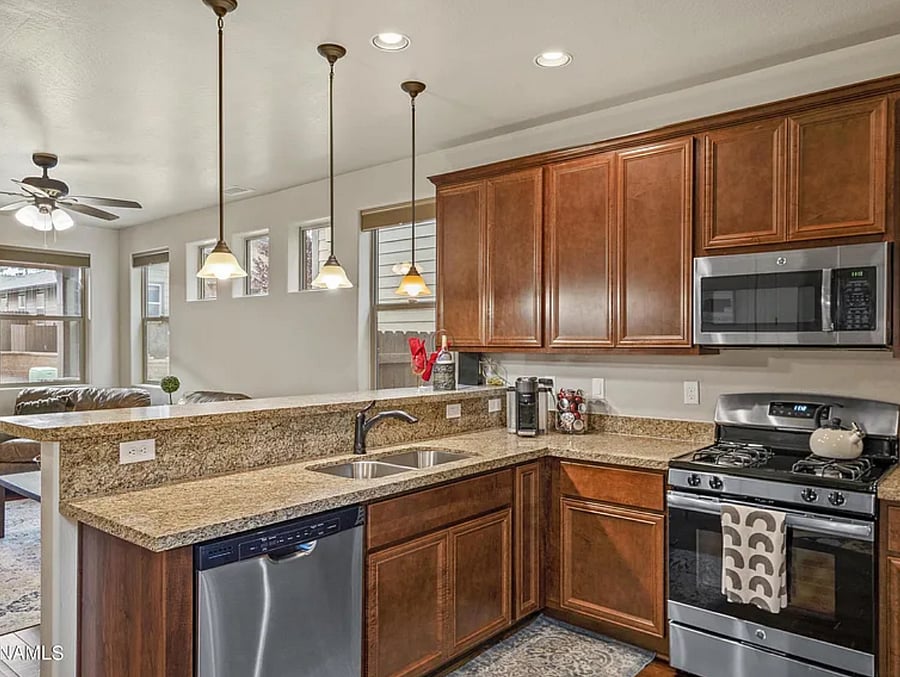 Furnished Finder property 879057_1 photo 3