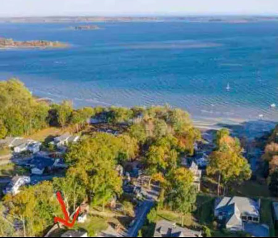 Red arrow shows cottage location