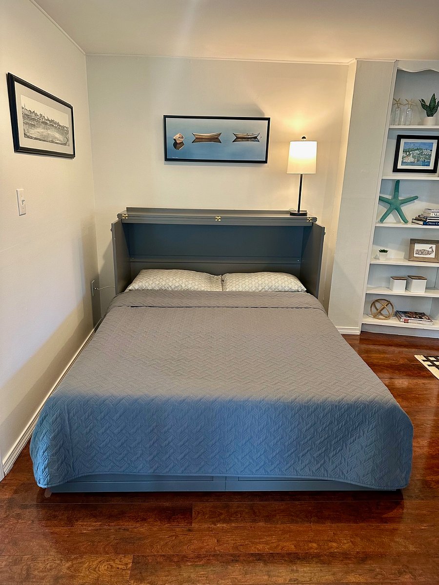 Murphy Bed (queen sized)