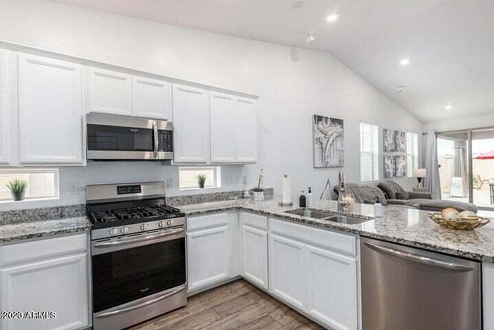 Furnished Finder property 879191_1 photo 3